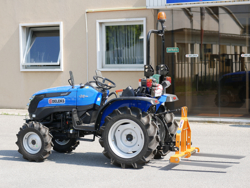 pallet forks for tractors like kubota d 300