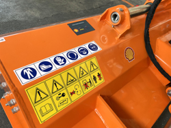 shredder with hydraulic side shift for orchard tractors mod jaguar 150
