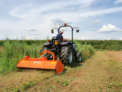 adjustable sideshift flail mower for medium sized tractors shredder mulcher mod tigre 160