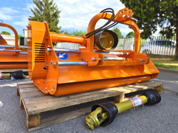 reversible sideshift flail mower 160cm for 40 60hp tractors shredder mulcher lincione 160 sph rev