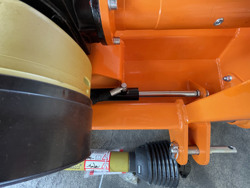 triturador com deslocamento hidraulico para trator de pomar mod jaguar 170
