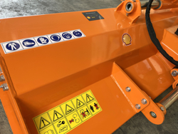 triturador com deslocamento hidraulico para trator de pomar mod jaguar 170