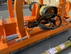 triturador de martelos com deslocamento hidráulico mod grizzly 160