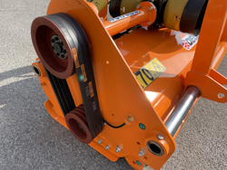 triturador de martelos com deslocamento hidraulico mod grizzly 180