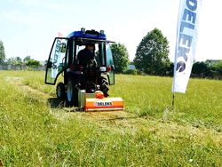 triturador de martelos para trator tipo kubota carraro 100cm modelo ape 100
