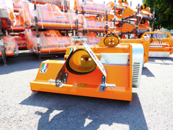 triturador de martelos para trator tipo kubota carraro 100cm modelo ape 100