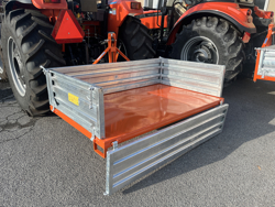 caixa basculante para transporte de mercadorias com trator mod t 2000